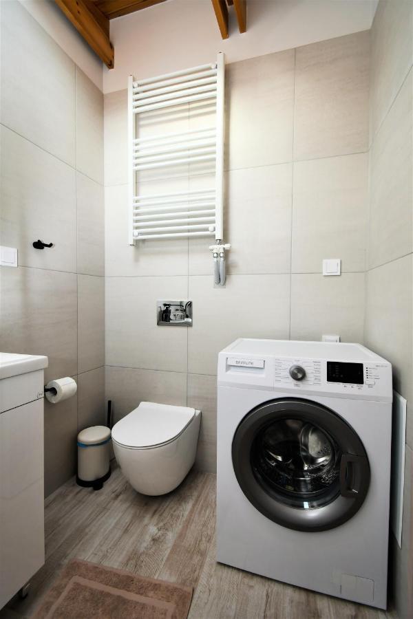 Comfy And Stylish Apt2 Ioannina Exterior photo